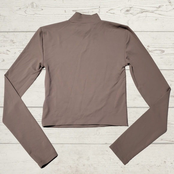 Aritzia Babaton Contour Mock Neck Long Sleeve Crop Top - Picture 4 of 8